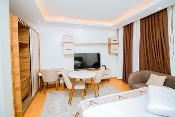 Deluxe One-Bedroom